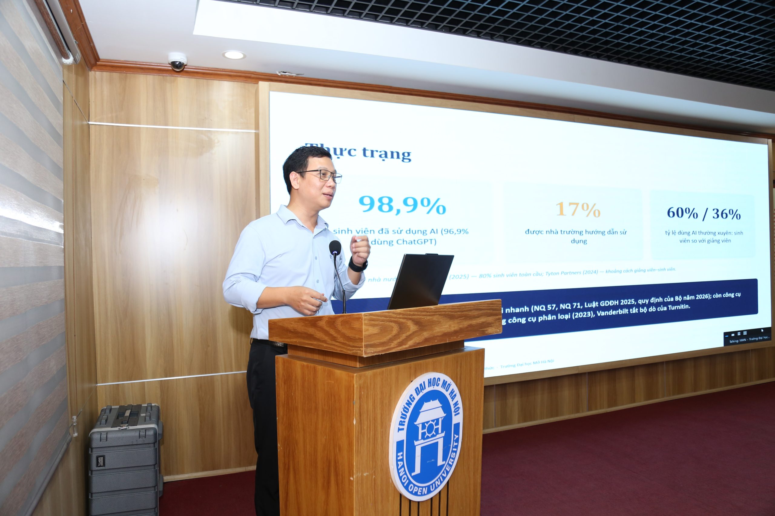 TS. Đinh Tuấn Long – Trưởng Khoa Công nghệ Thông tin