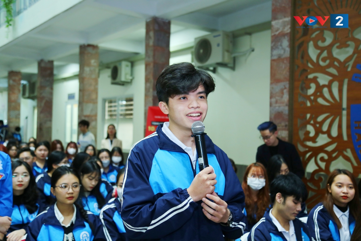 Sinh viên Trường ĐH Mở chia sẻ tại diễn đàn “Hành trình học sinh, sinh viên khởi nghiệp SV.STARTUP