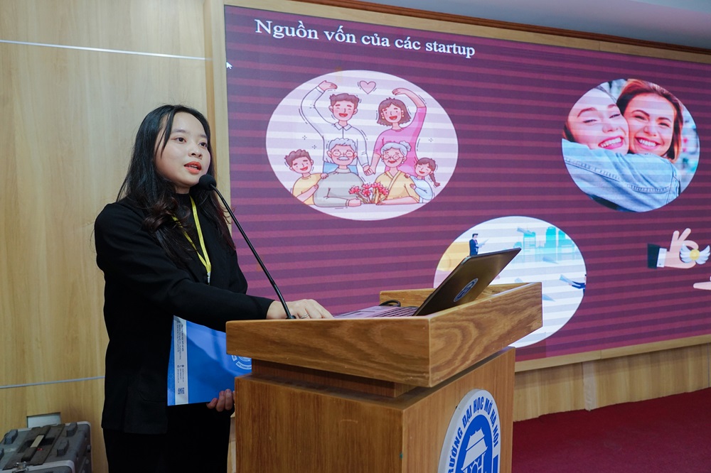 Một số hình ảnh các báo cáo viên trình bày tham luận tại Hội thảo